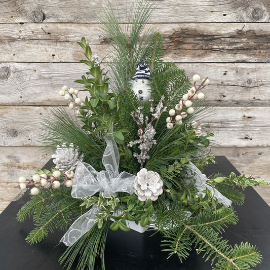 Fresh Greens Centrepiece/Centerpiece - White w/Snowman