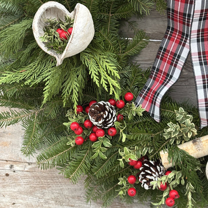Fresh Wreath 'Yuletide Log'