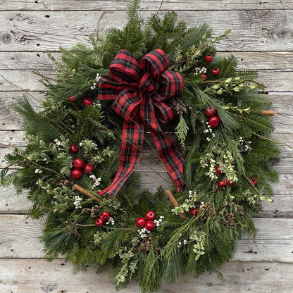 Fresh Wreath 'Apples & Cinnamon' 16"