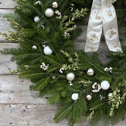 Fresh Wreath 'Champagne Elegance'